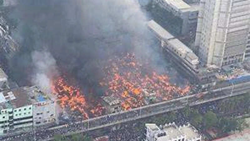 ক্ষতিগ্রস্ত ব্যবসায়ীদের জন্য ৭০০ কোটি টাকা চায় দোকান মালিক সমিতি