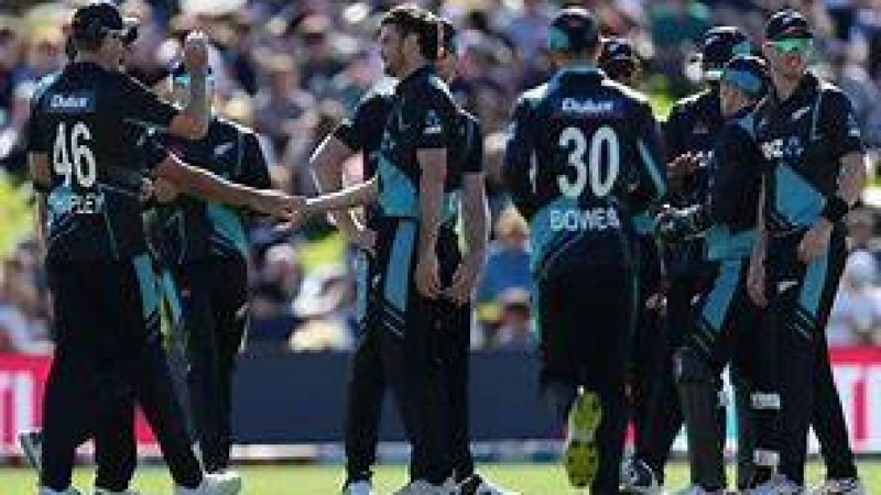 শেষ ওভারের ‘পাগলামি’ সামলে জিতল নিউজিল্যান্ড