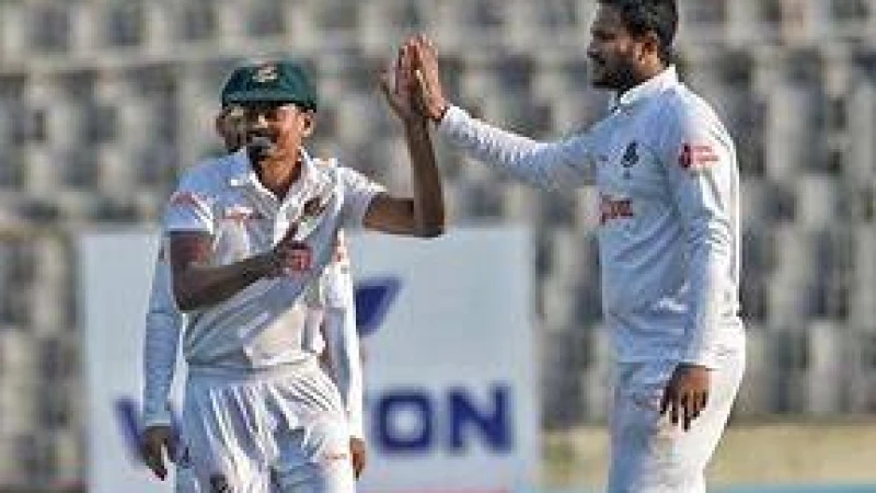 ইমরুলের সেঞ্চুরি, সাতে নেমে সাকিব কত রান করলেন