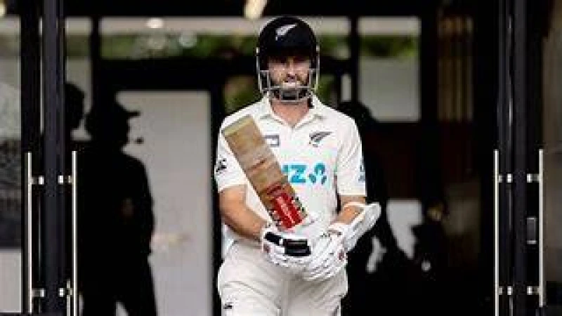 বাবরের সেঞ্চুরি, সিরিজ জয়ের পথে পাকিস্তান