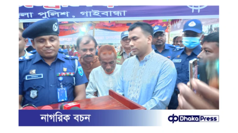 ঈদে নারীর টানে ঘড় মুখো মানুষের নিরাপদ যাত্রা নিশ্চিত করতে নিরলস কাজ করছে গাইবান্ধা জেলা পুলিশ সুপার কামাল হোসেন 